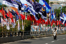 Plan to increase state funding for political parties brings calls for caution