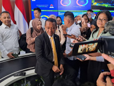 Investment Minister Bahlil Lahadalia prepares to speak with reporters at the ministry’s building in Jakarta on Jan. 24, 2023.