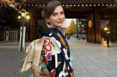 Ukraine-born Miss Japan gives up crown amid affair scandal