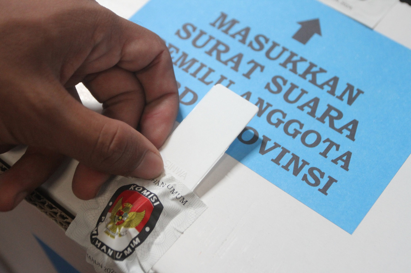 Ganjar, Anies Camps Call For House Probe On Election Irregularities 