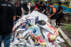 Local administrations urged to recycle campaign banner waste