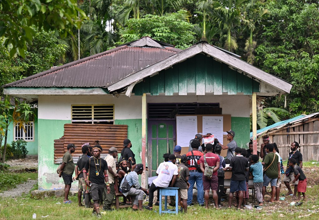 Le KPU retarde le vote à Paniai après que les habitants ont brûlé du matériel électoral – Archipel