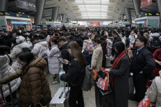 China new year holiday spending surges past pre-pandemic levels