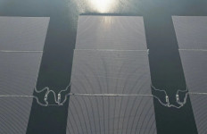 Clean electricity: The floating panels of a solar power plant are seen from above on Sept. 26, 2023, at Cirata Dam in Purwakarta regency, West Java.