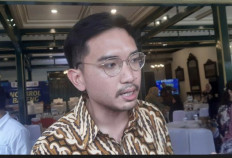 Surakarta king says no discussion yet on plan to succeed Gibran as mayor 