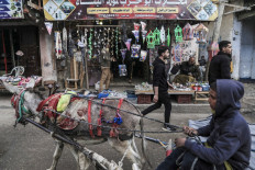 Muslim nations announce start of Ramadan in shadow of Gaza war