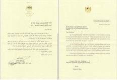 A letter from Palestinian President Mahmoud Abbas in Arabic (left) congratulating presumptive president-elect Prabowo Subianto, along with the letter’s English translation, appear in this image shared on March 7, 2024 by the Defense Ministry.