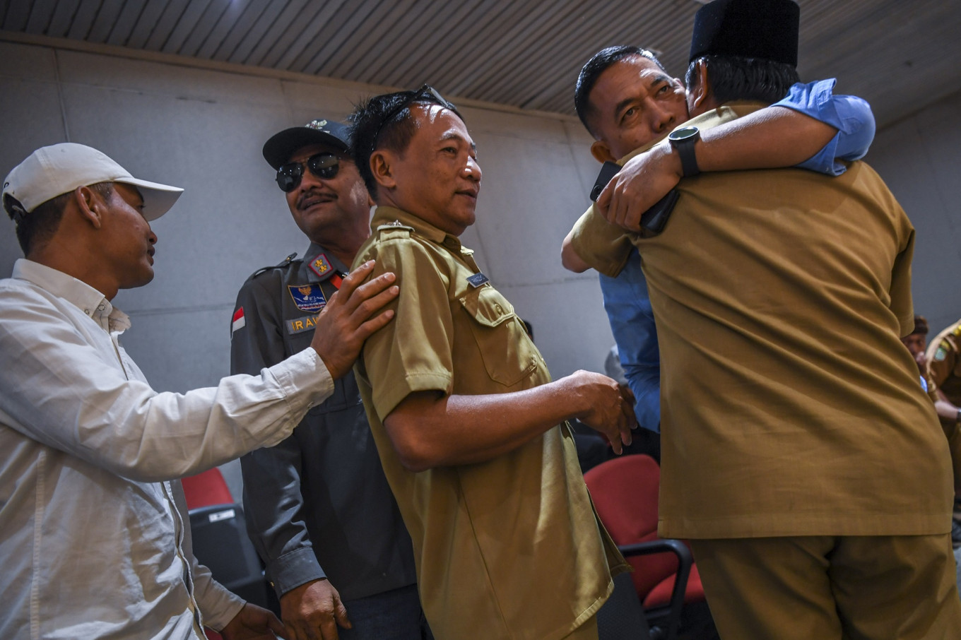 Revisi UU Desa Memunculkan Bendera Merah 'transaksi Politik' - Politik ...