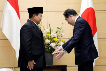 Prabowo talks security with Kishida