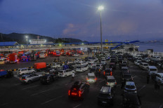 Merak port sees increase in travelers crossing to Sumatra ahead of long holiday