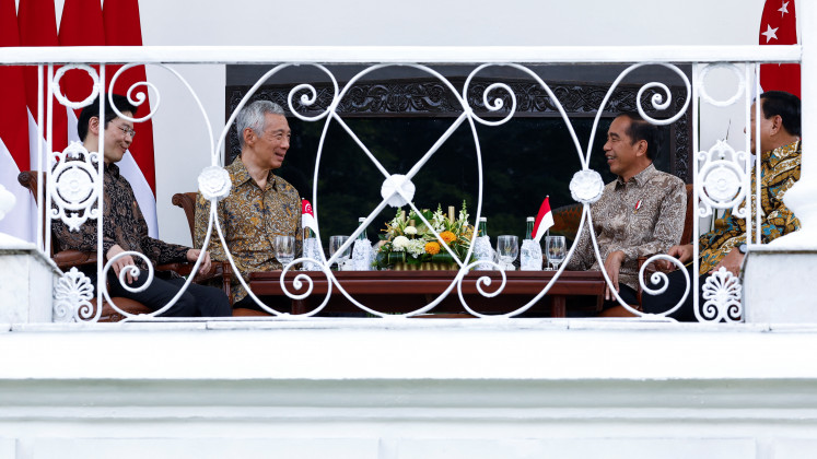 President Joko “Jokowi“ Widodo and, the Defence Minister and President-elect Prabowo Subianto meet with Singapore's Prime Minister Lee Hsien Loong, and Deputy Prime Minister and Finance Minister Lawrence Wong at the Presidential Palace in Bogor, Indonesia April 29, 2024. 