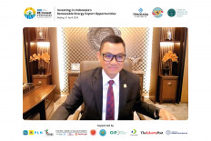 PLN president director Darmawan Prasodjo delivers a remote presentation on April 1 at
China RE Invest Indonesia 2024. (Tenggara Strategics/RE Invest Indonesia)