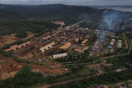 Hot spot: Smoke billows on May 10, 2024 from the nickel smelter of state-owned PT Antam Tbk in Pomalaa district, Kolaka regency, Southeast Sulawesi.