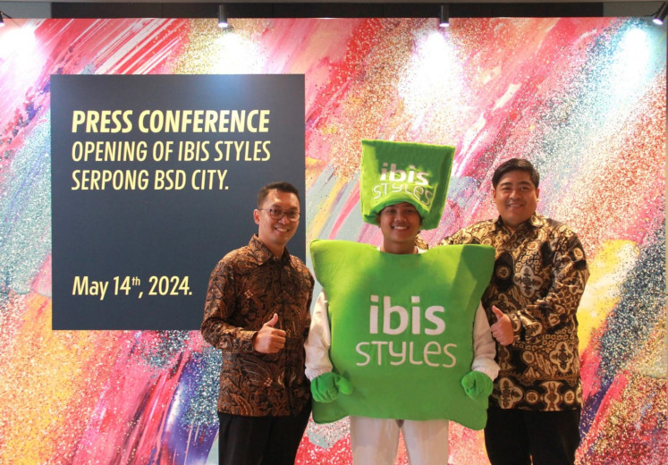 Adi Satria, Senior Vice President Operations & Government Relations, Accor Indonesia & Malaysia, and Fauzul Adhim N.A, General Manager ibis Styles Serpong BSD City in the press conference the opening of  ibis Styles Serpong BSD City.