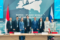 Indonesian and Russian delegates meet on on May 22, 2024, on the sidelines of the Russia Halal Expo 2024 in Kazan, Russia.