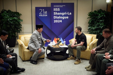 Zelensky meets Prabowo in Singapore, discusses peace plan