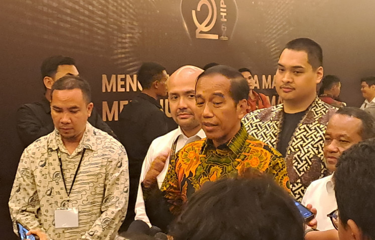Speaking to reporters at the sideline of HIPMI anniversary in Jakarta on June 10, 2024, President Joko “Jokowi“ Widodo explains why investing is better than importing rice .
