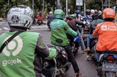 Drivers, customers wary of ride hailing fare hike plan