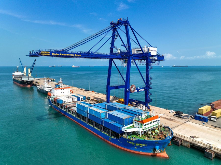 Development of Batu Ampar Port shows results, container traffic ...