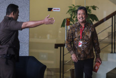 KPK grills fisheries minister Sakti in Telkom graft probe