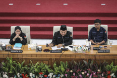 KPU delays announcing legislative seats as court receives fresh disputes