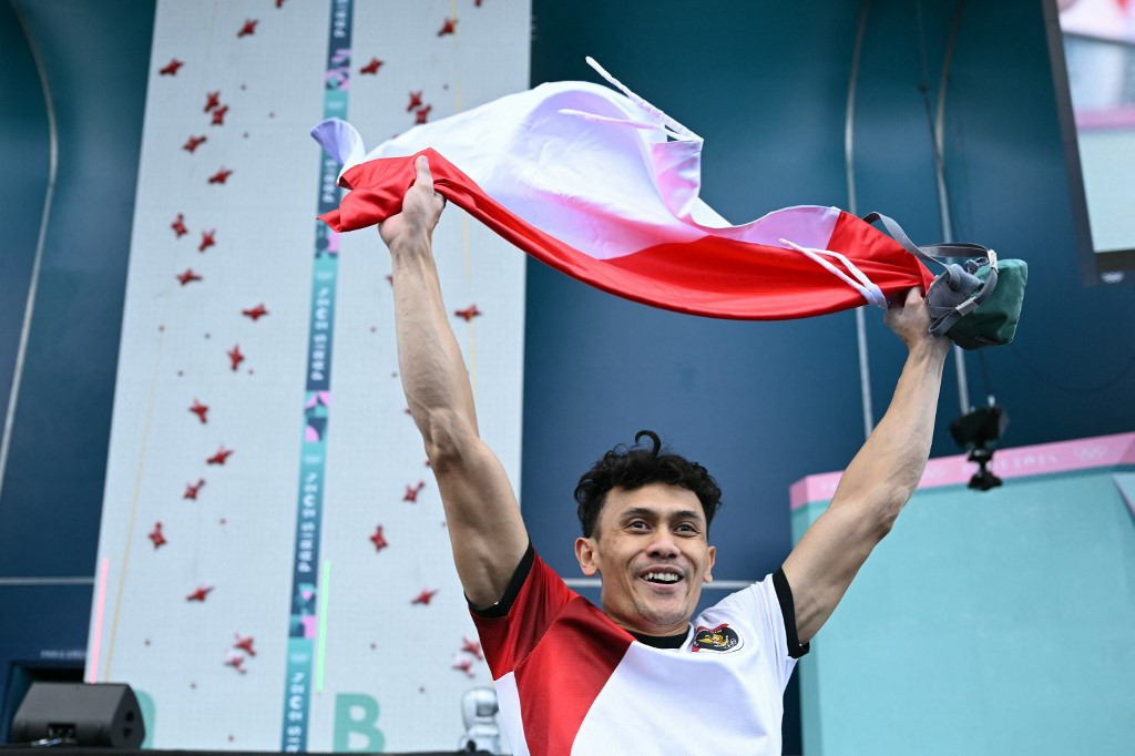 Indonesians delight at first speed climbing Olympic gold Sports The