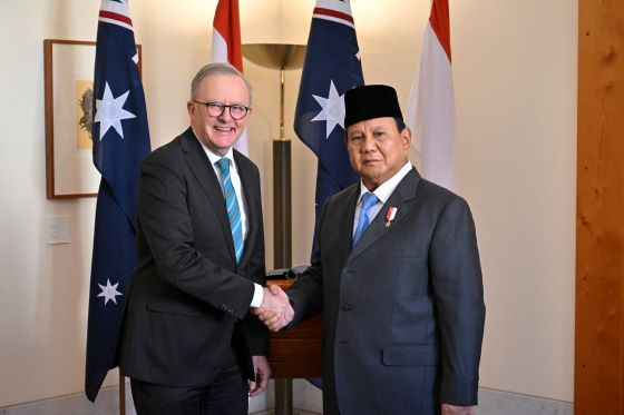 Close neighbors: Then-president-elect Prabowo Subianto (right) meets with Australian Prime Minister Anthony Albanese at Parliament House in Canberra on Aug. 20, 2024. 