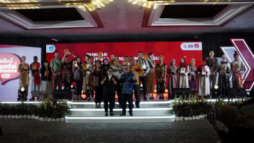 21 foreign citizens win contest using Indonesian at FHI