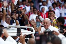 Indonesians pray for critically ill Pope Francis