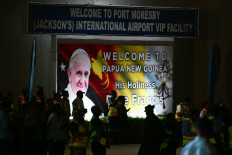 'Blessed' Papua New Guinea welcomes pope during landmark tour