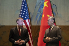 The 'intense diplomacy' to stop a US-China war