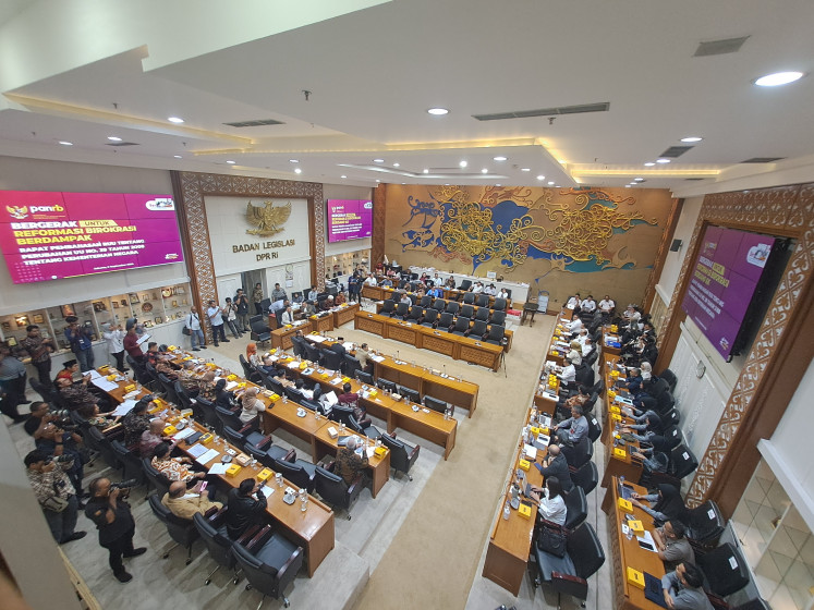 The House of Representatives' Legislation Body (Baleg) hold a meeting with representatives from the government to revise the 2008 Ministry Law in the Senayan legislative complex on Sep. 9, 2024.