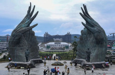 Visitors tour Kusuma Bangsa Park on Aug. 12, 2024 in Nusantara, the country’s newly developed capital in North Penajam Paser regency, East Kalimantan.