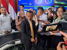 Investment Minister Bahlil Lahadalia prepares to speak with reporters at the ministry’s building in Jakarta on Jan. 24, 2023. 