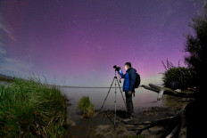 'Party atmosphere': Skygazers treated to another aurora show