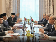 Delegations from Indonesia (left), headed by Foreign Minister Sugiono, meet on Oct. 23, 2024, with the Palestine Liberation Organization (PLO) led by secretary-general Hussein Al Sheikh during the BRICS+ Summit in Russia.