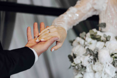 Fewer marriages among young Indonesians hurts wedding industry