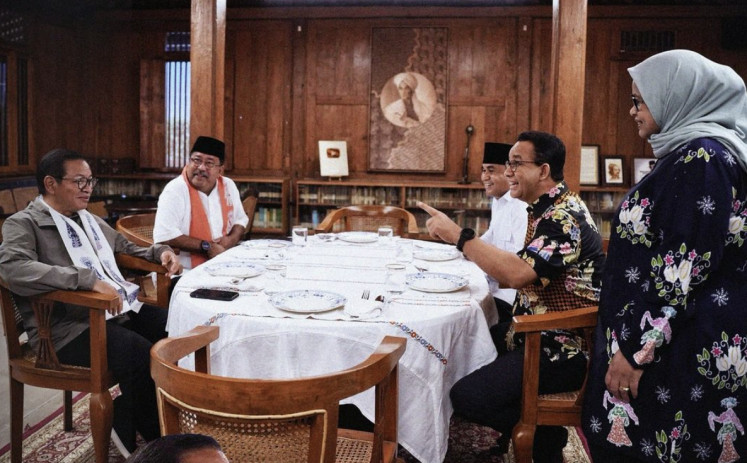A screenshot of Anies Baswedan's Instagram account taken on Nov. 15, 2024, shows the former Jakarta governor (left) welcoming Jakarta gubernatorial candidate pair Pramono Anung-Rano Karno at his residence in South Jakarta.