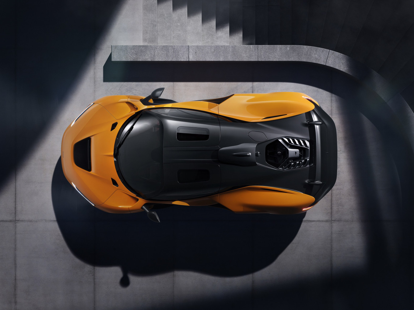 RM 65-01 McLaren W1: Racing against time