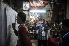East Jakarta poll workers fired for tampering with ballots