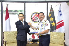 China Coast Guard pays courtesy call to Bakamla