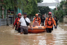 Floods, landslides hit various regions ahead of year-end holidays