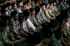 Former members of Jamaah Islamiyah (JI) perform ‘asar’ (afternoon prayer) on Dec. 21, 2024, during an event to declare the terrorist group’s disbandment held in the convention hall at Tirtonadi bus terminal in Surakarta, Central Java.