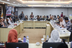 Higher Education, Science and Technology Minister Satryo Soemantri Brodjonegoro (second right, in white shirt) attends a meeting with Regional Representatives Council (DPD) Committee III overseeing education and culture on Dec. 3, 2024, at the Senayan legislative complex in Jakarta.