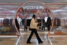 China's frugal young adults accelerate saving, raising economic risks