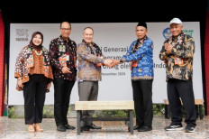 Nestlé Indonesia distributes recycled bench to schools in pursuit of sustainability