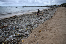 Businesses grapple with Bali's single-use plastics ban