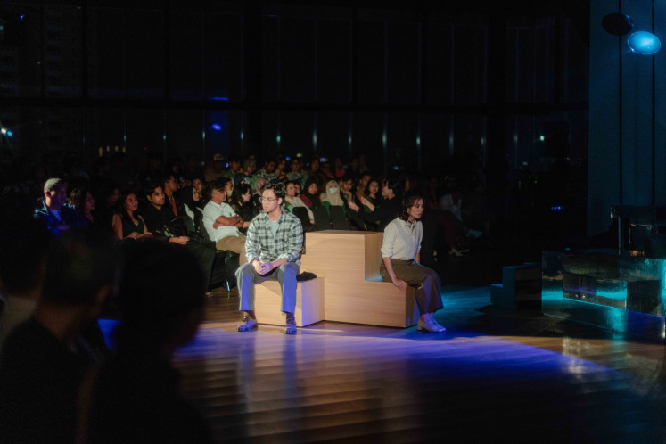 Instead of a traditional stage, Teater Pandora used a mobile set-up that changed during the three-hour show.