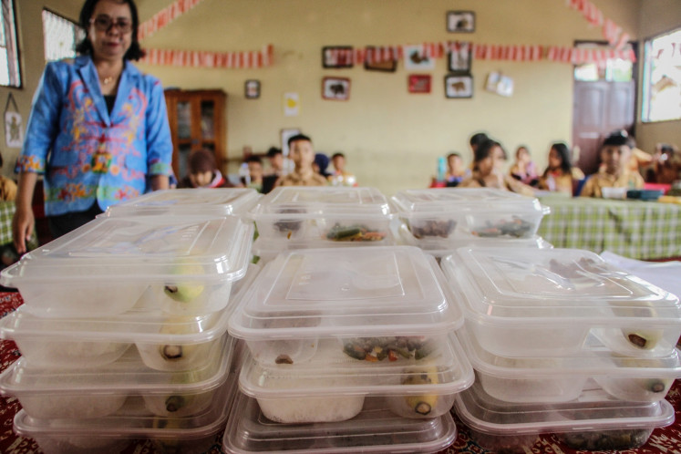 Meal packages are arranged before being distributed to students of SDN 10 Palangka Raya state elementary school in Central Kalimantan on Jan. 16, 2025. The Central Kalimantan provincial administration allocate Rp 70 billion (US$4.3 million) budget from its  for the free nutritious meal program in the province.