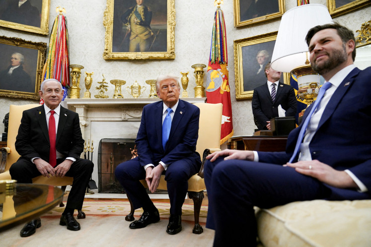 U.S. President Donald Trump and U.S. Vice President JD Vance meet Israeli Prime Minister Benjamin Netanyahu at the White House in Washington, U.S., February 4, 2025. 